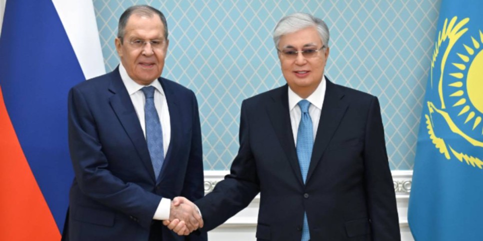 
                    Токаев принял министра иностранных дел России Сергея Лаврова
                