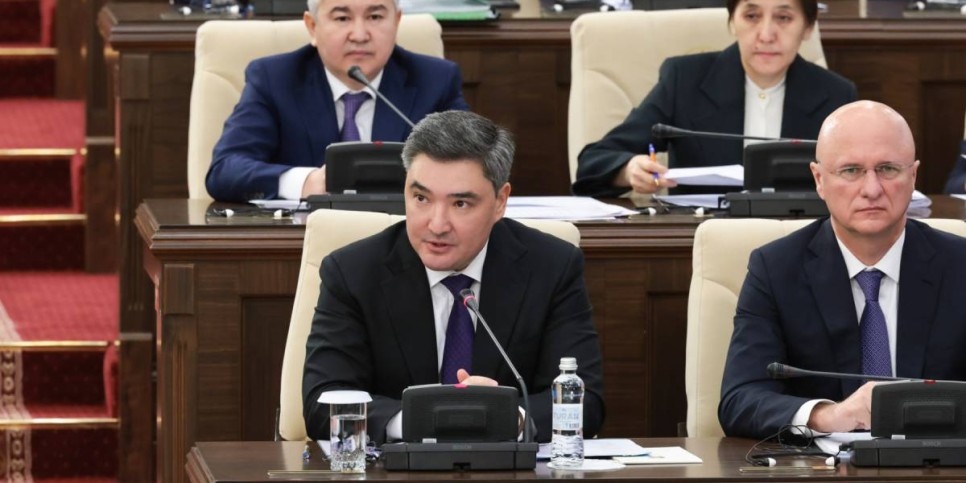 
                    Мажилис одобрил Закон «О республиканском бюджете на 2025-2027 годы»
                