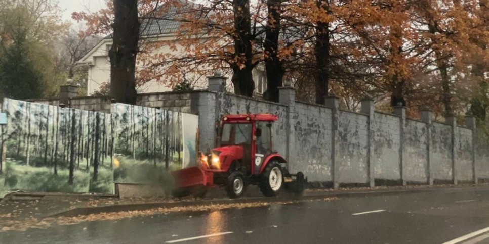 
                    Спецтехника готова к возможным подтоплениям в Алматы
                