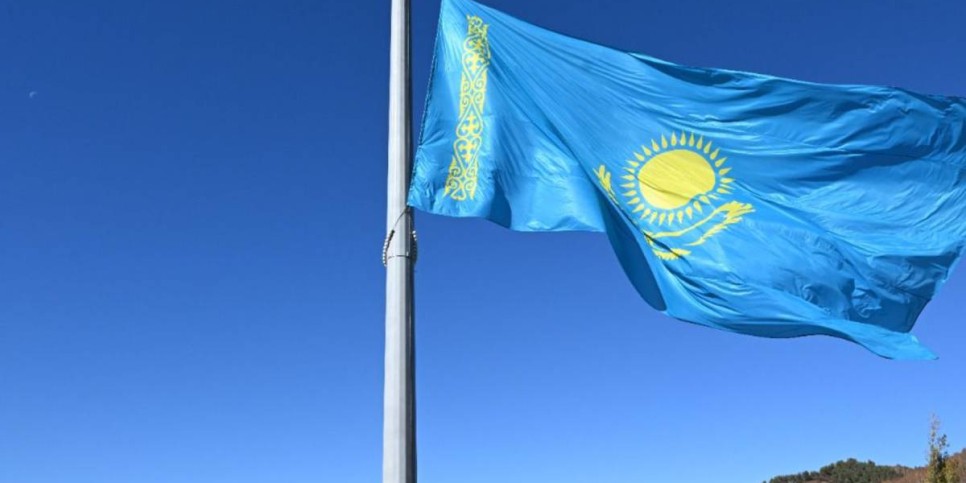 
                    В Алматы в честь Дня Республики состоялась церемония поднятия Государственного флага 
                