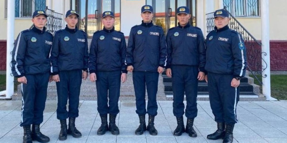 
                    Закладчиков наркотиков задержали с поличным гвардейцы в Астане
                