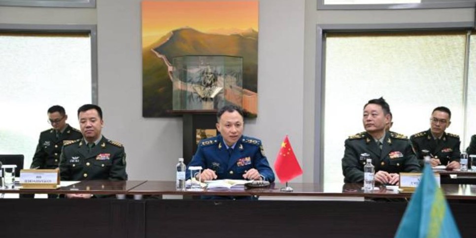 
                    В Казахстан прибыла военная делегация Китая
                