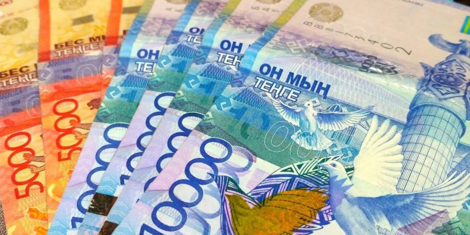 
                    Более 348 млрд тенге получили многодетные семьи в виде пособий 
                