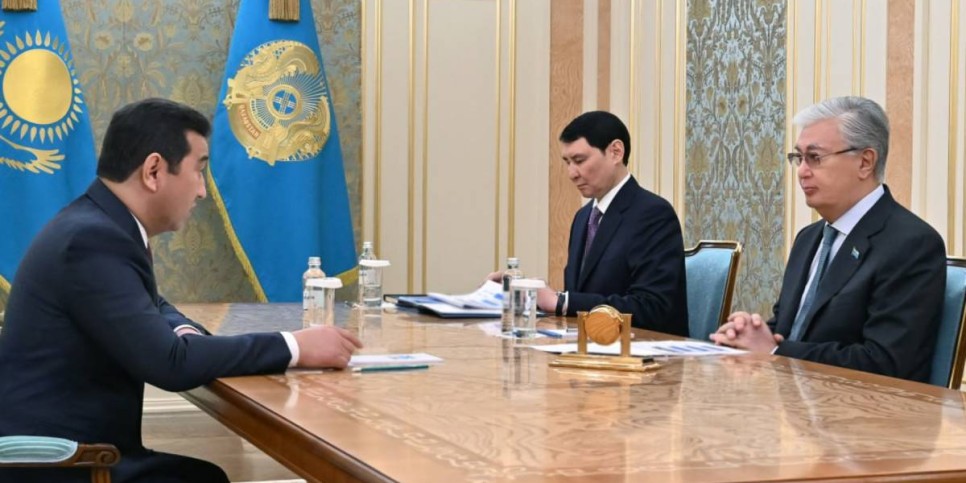 
                    Глава государства принял Айдарбека Сапарова
                
