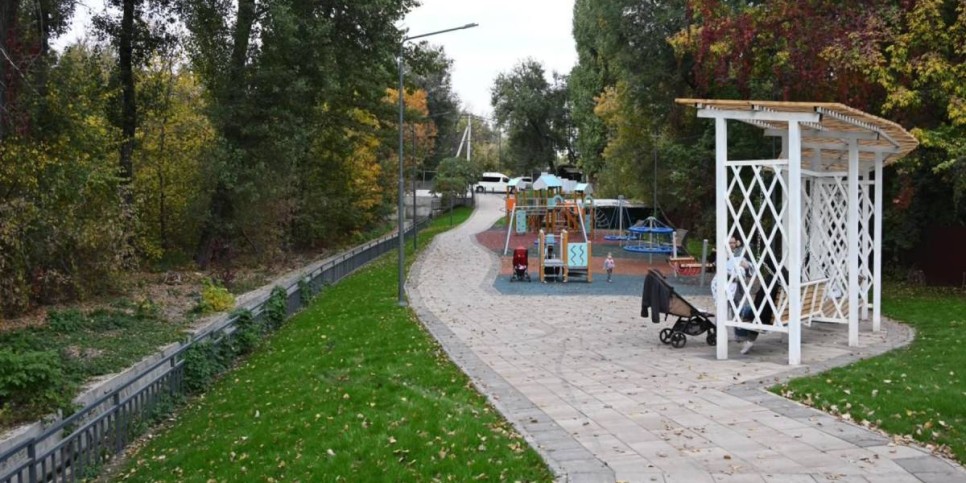 
                    Пустующие участки облагородили в Турксибском районе Алматы
                