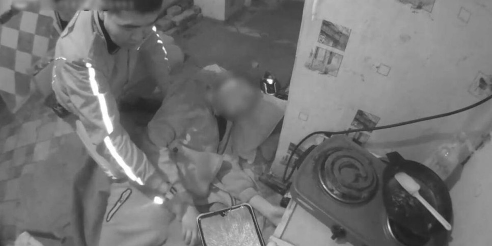 
                    Полицейские спасли мужчину от суицида в ВКО
                