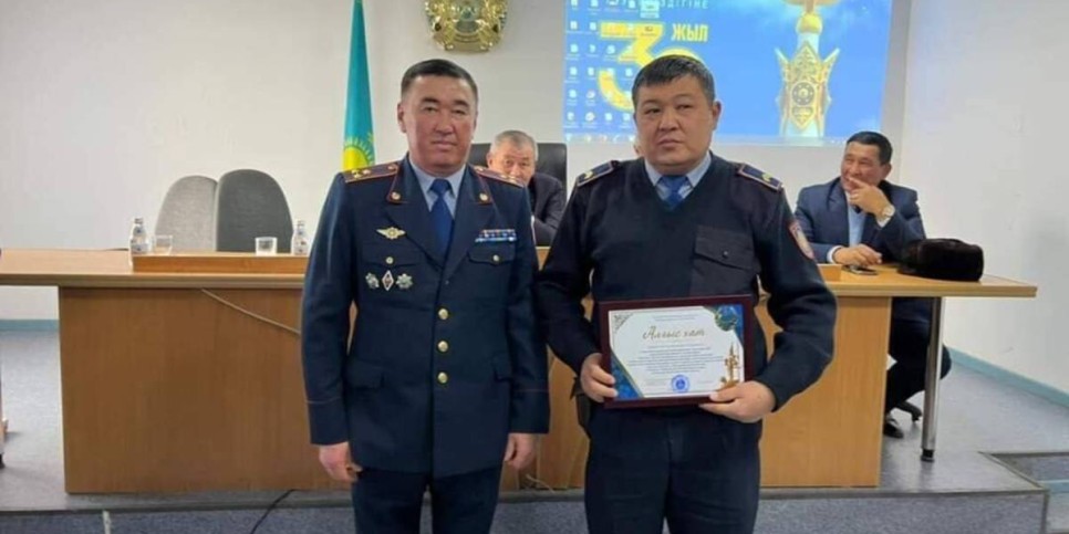 
                    Многодетный отец-полицейский из Туркестанской области рассказал о своих буднях
                