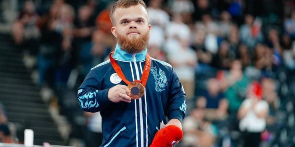 
                    Токаев поздравил двукратного чемпиона Паралимпийских игр Давида Дегтярева
                