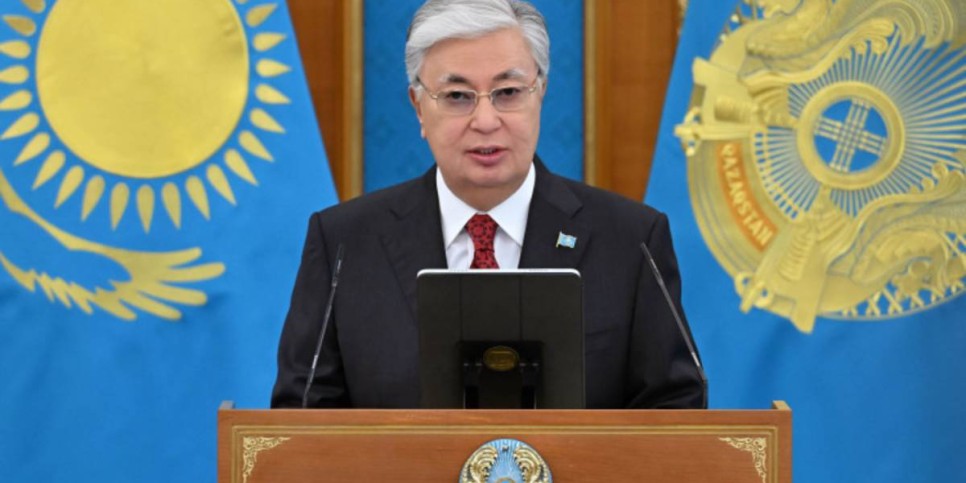 
                    Токаев наградил работников нефтегазовой отрасли
                