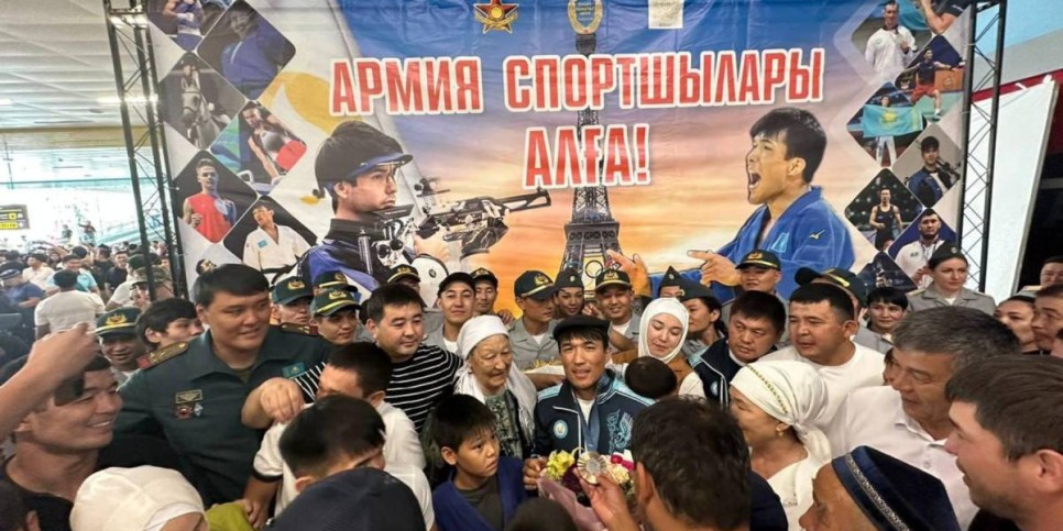 
                    Гусману Кыргызбаеву досрочно присвоили капитанское звание
                
