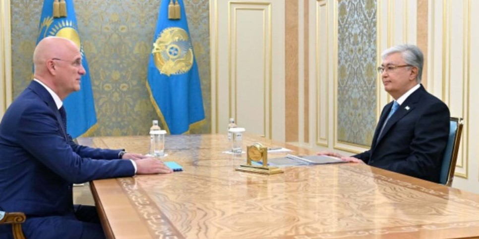 
                    Токаев принял первого заместителя Премьер-министра Романа Скляра
                