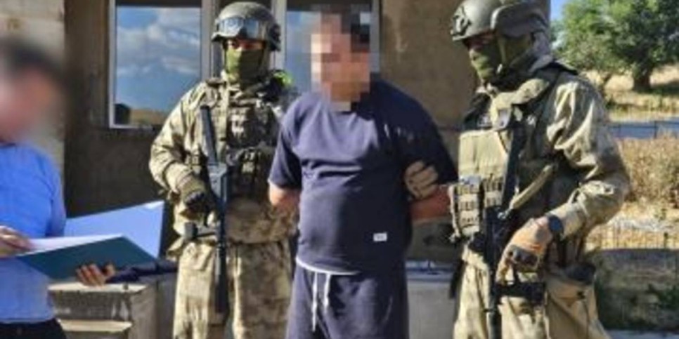 
                    Подпольную нарколабораторию накрыли на юге Казахстана 
                