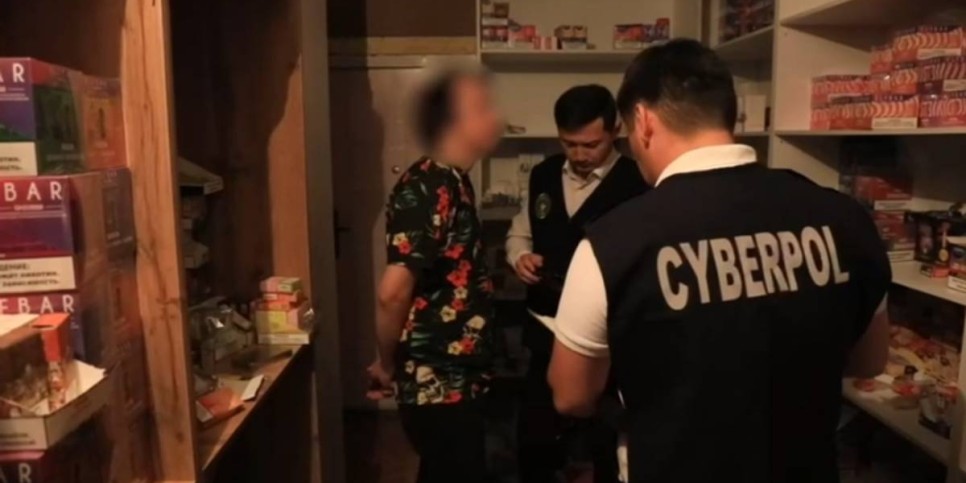 
                    Более 20 тысяч вейпов обнаружено на складе в Астане 
                