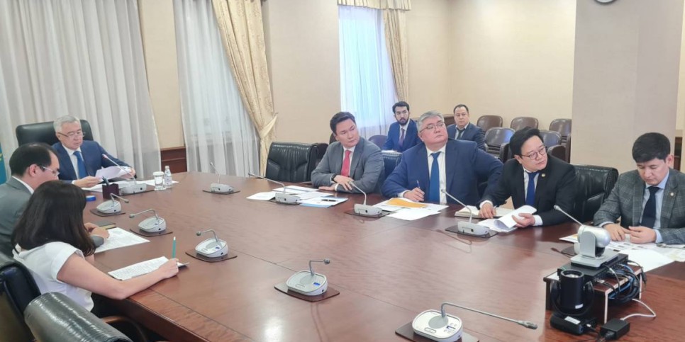 
                    В Казахстане реализуются семь проектов с транснациональными компаниями в сфере АПК 
                