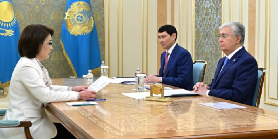 
                    Токаев поручил снизить материнскую и младенческую смертность
                