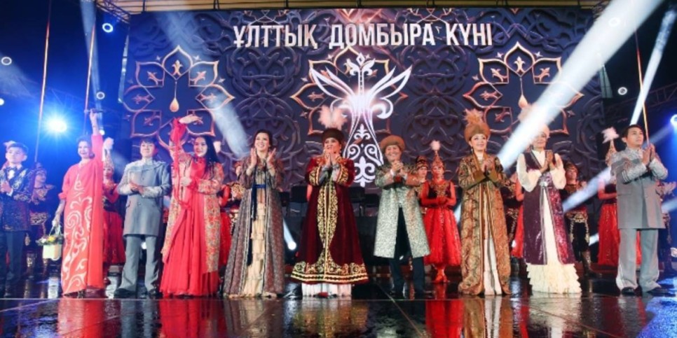 
                    Грандиозный концерт «Аңыз Домбыра» состоялся в Алматы 
                
