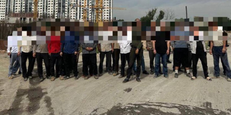 
                    Десятки нелегалов выдворены за пределы Казахстана полицией Алматы 
                