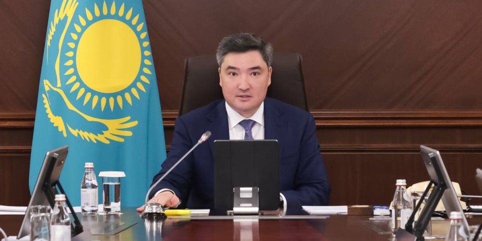 
                    Упорядочить работу частных агентств по трудоустройству казахстанцев за рубежом поручил Бектенов
                