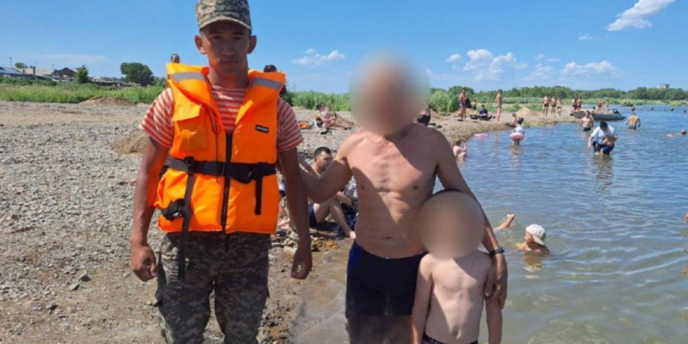 
                    Тонущего в Иртыше семилетнего мальчика спасли гвардейцы 
                