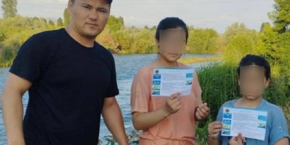 
                    Двух тонущих девочек спасли в Таразе
                