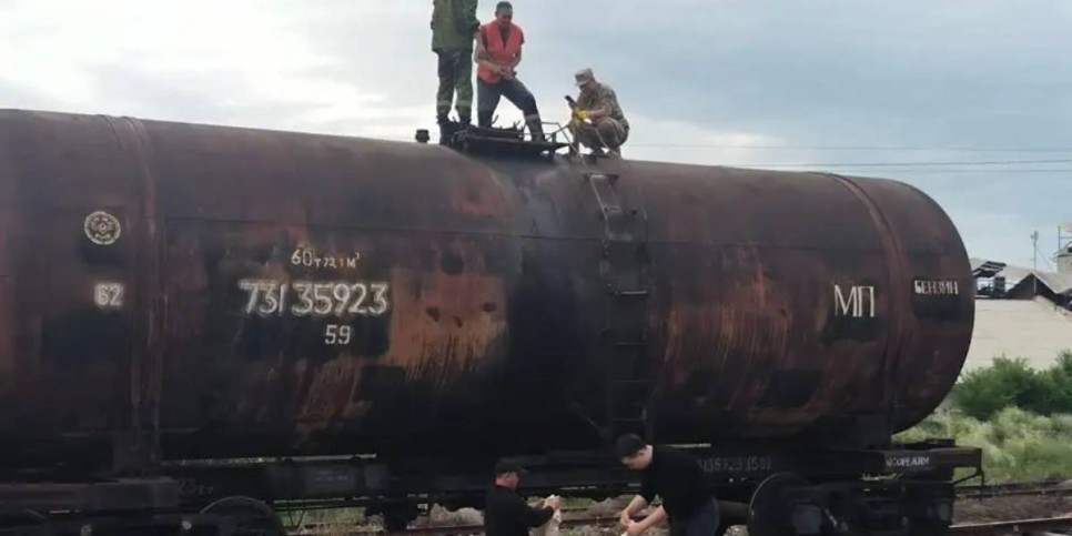
                    Незаконно вывезти бензин из Казахстана пытались в Мерке 
                