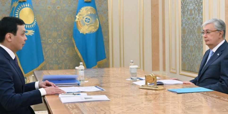 
                    Глава Антикора отчитался перед Токаевым  
                