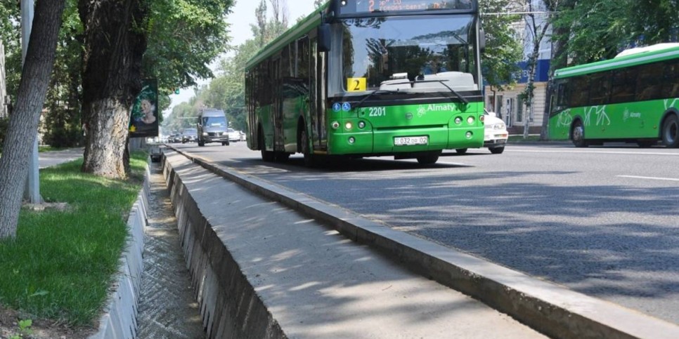 
                    Полиция Алматы проверяет городской транспорт
                