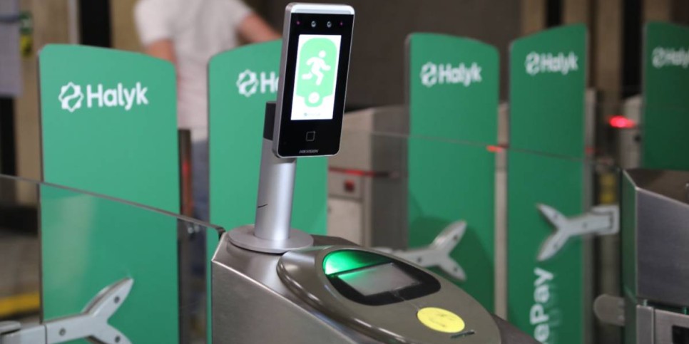 
                    Face Pay от Halyk запустили на всех станциях алматинского метро
                