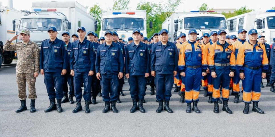 
                    Спасатели МЧС возвращаются из Атырау на места постоянной дислокации
                