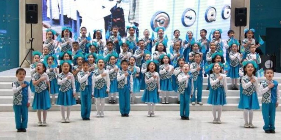 
                    Дети запустили челлендж «Әнұраным – айбыным» в Астане
                