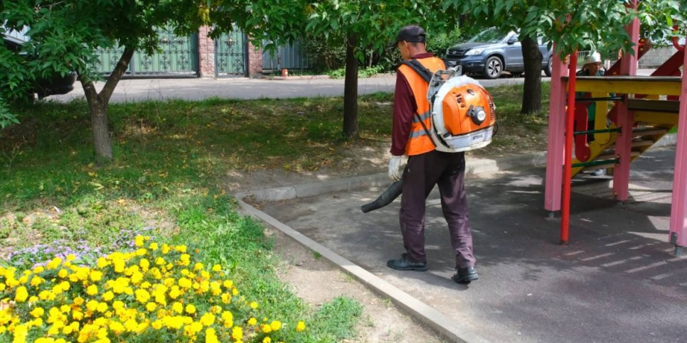
                    Более 10 млрд тенге выделено на уборку дворов в Алматы
                