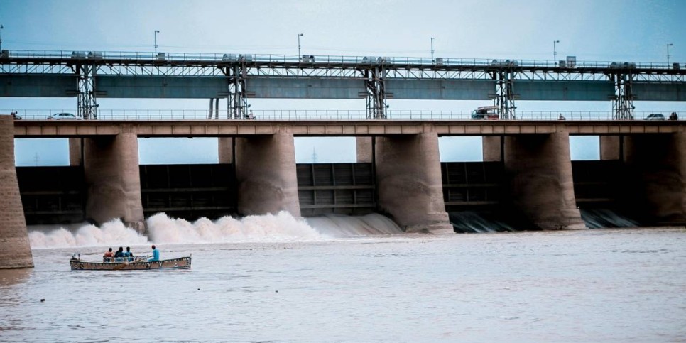 
                    Поливной сезон: вдвое больше воды поступает в Шардаринское водохранилище
                