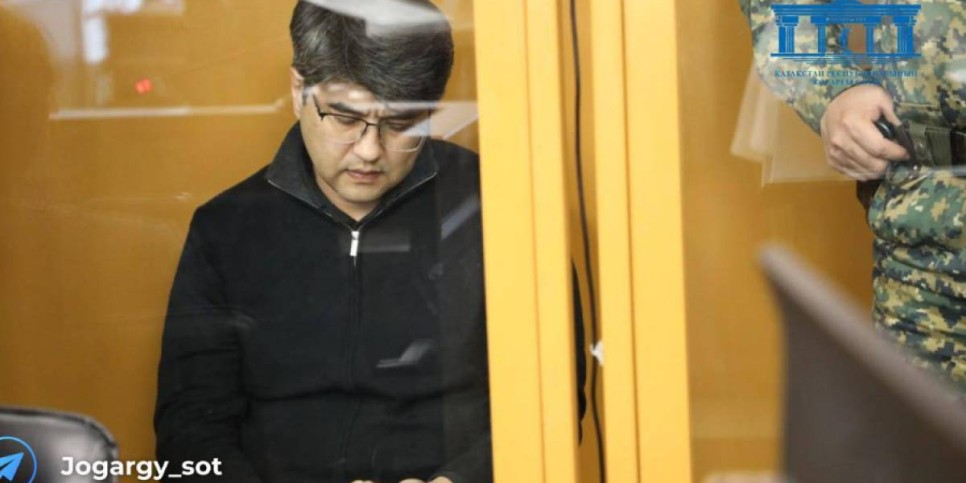 
                    Экс-министр Бишимбаев получил 24 года за жестокое убийство жены
                