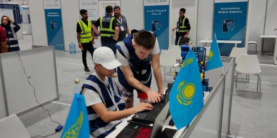 
                    Казахстанские студенты взяли золото на международном чемпионате в Абу-Даби
                