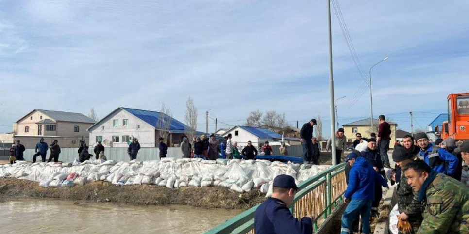 
                    В Актобе под водой оказался 1061 жилой дом
                