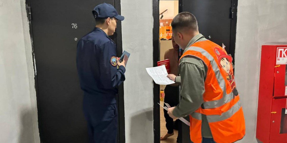 
                    Порядка 5 тысяч частных домов и 156 многоэтажек обошли за день спасатели Алматы
                