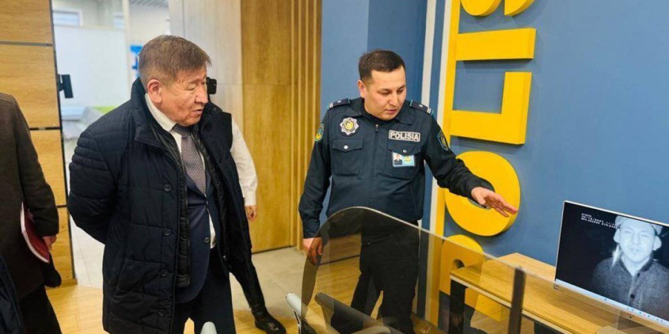 
                    Депутаты Мажилиса посетили участковый пункт полиции в Павлодаре
                