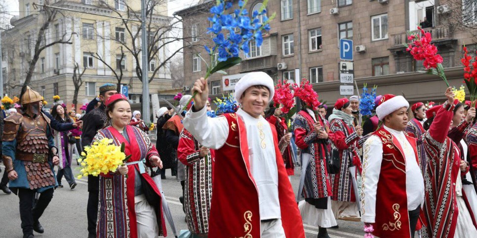 
                    Праздничный караван прошел в Алматы
                