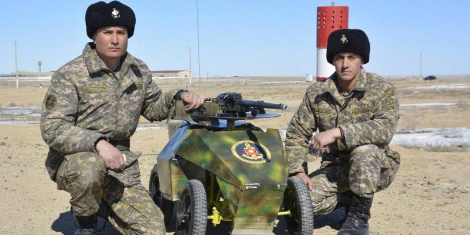 
                    Боевую машину создали солдаты из подручных средств в Актау
                