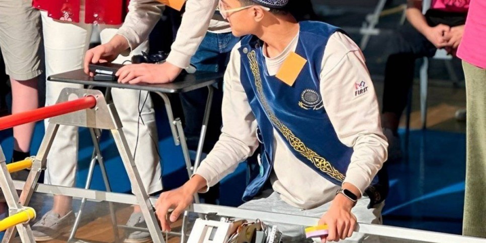 
                    Казахстанские школьники выиграли на Международном чемпионате по робототехнике
                
