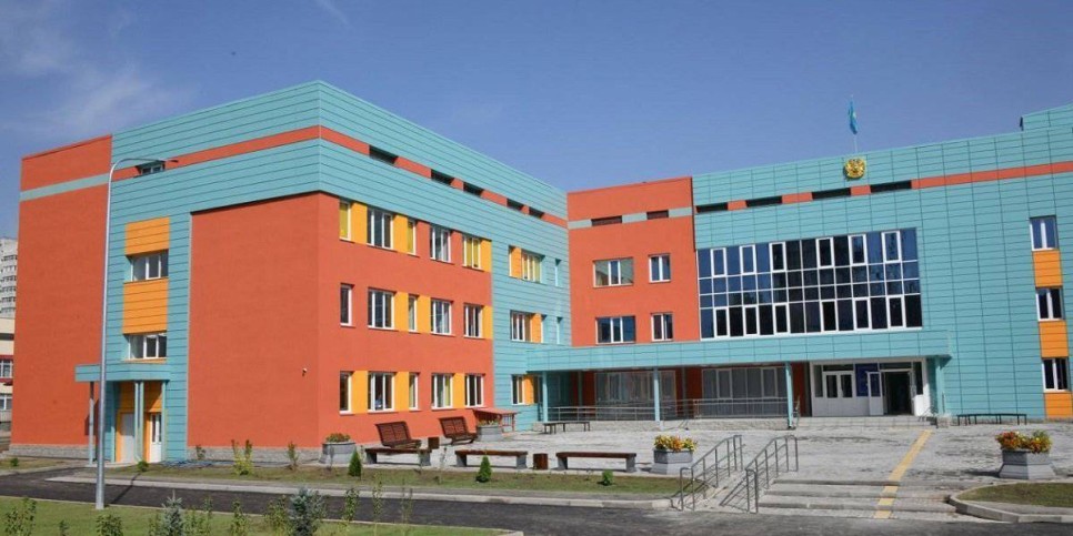 
                    Беспрецедентные меры безопасности введены в школах Казахстана
                