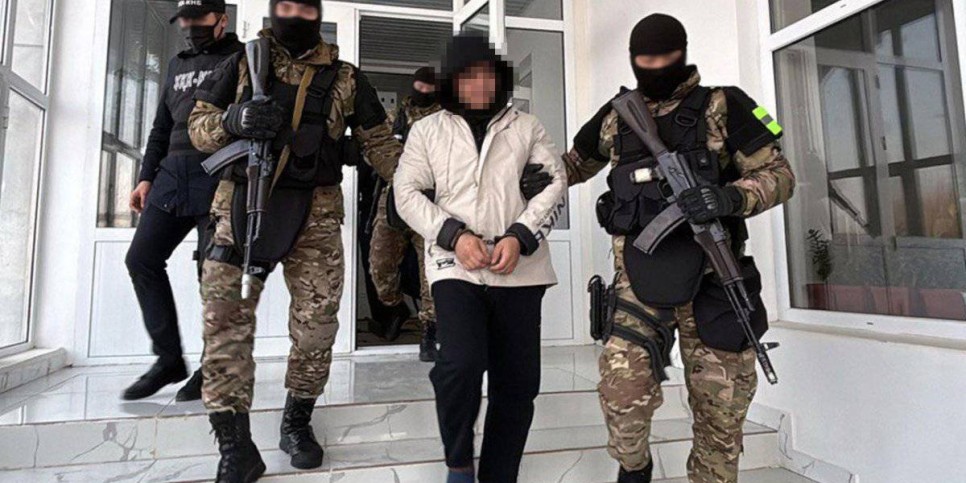 
                    Подозреваемого в пропаганде терроризма шымкентца задержал КНБ
                