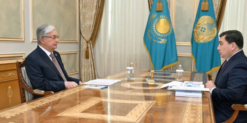 
                    Президент принял председателя Агентства по делам госслужбы
                
