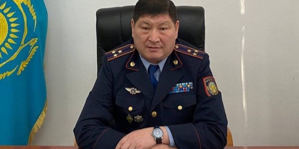 
                    Дело подозреваемого в изнасиловании экс-начальника полиции Талдыкоргана рассматривают в суде
                