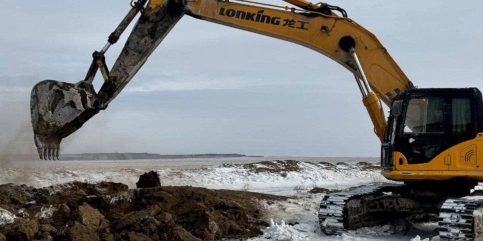 
                    Работы по восстановлению водоснабжения в Майкаине продолжаются
                