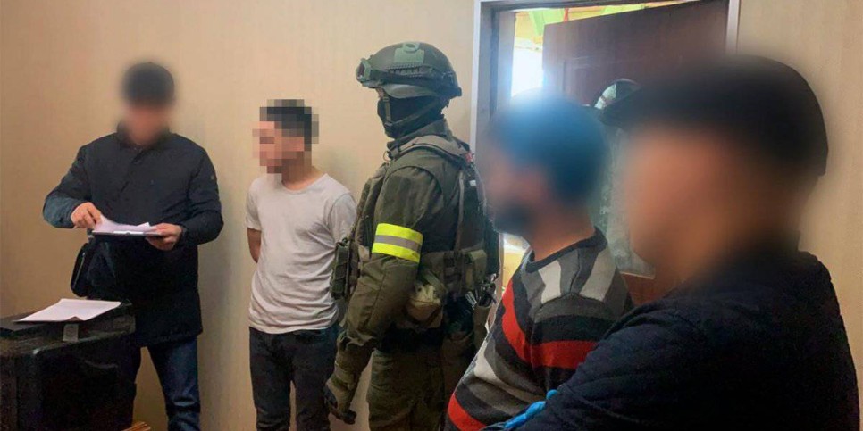 
                    Собирал данные казахстанцев и продавал их третьим лицам: суд Актау вынес приговор
                