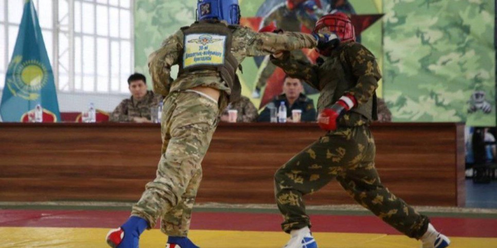 
                    Десантники сразились на чемпионате по армейскому рукопашному бою
                