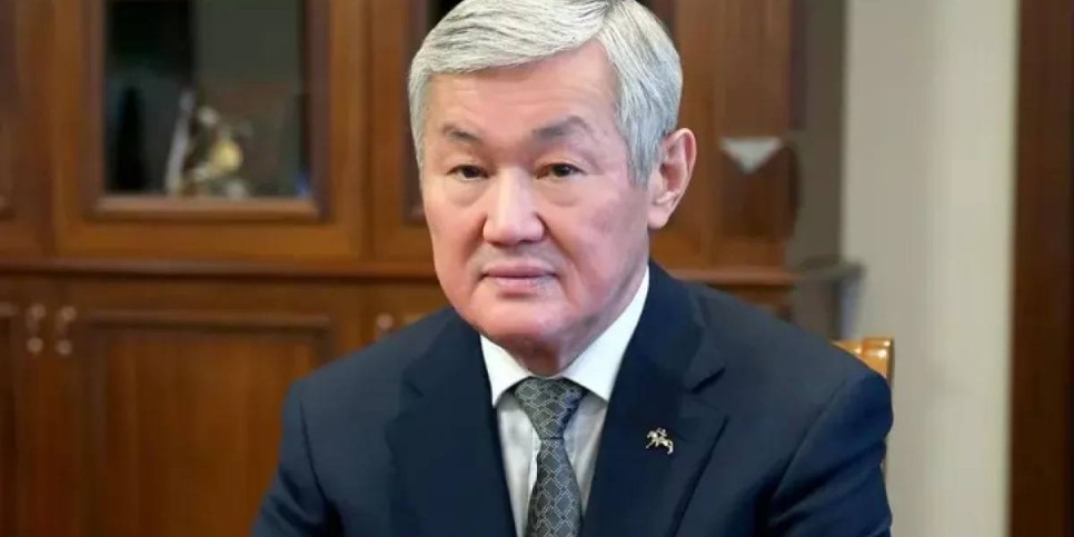 
                    В Минтруда почтили память Бердибека Сапарбаева
                