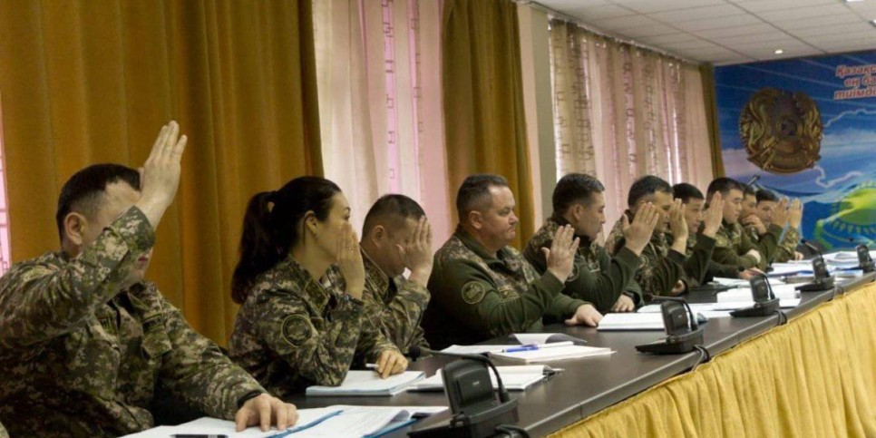 
                    Порядка четырехсот офицеров будут аттестованы в военном институте
                