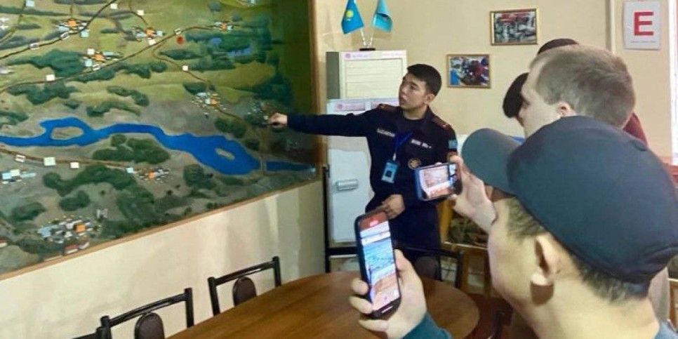 
                    Блогеры на себе почувствовали толчки в Алматы
                